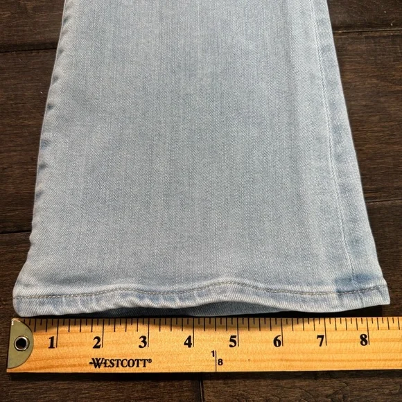 ❤️3/$30 AE American Eagle Next Level Kick Bootcut Jeans Light Wash - 10 Short - Picture 13 of 13